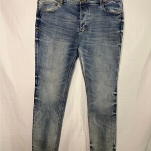 KSUBI Distressed Jeans